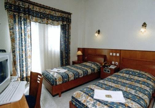 Diakonia Hotel Thessaloniki Room photo